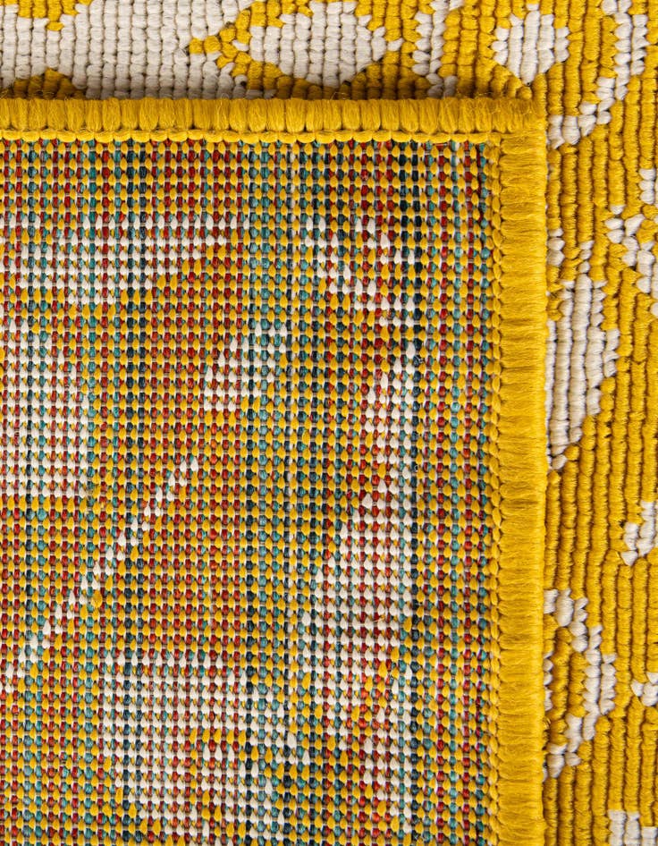 Detail image of  2' 7 x 10'  Washable Lattice Indoor / Outdoor Runner Rug