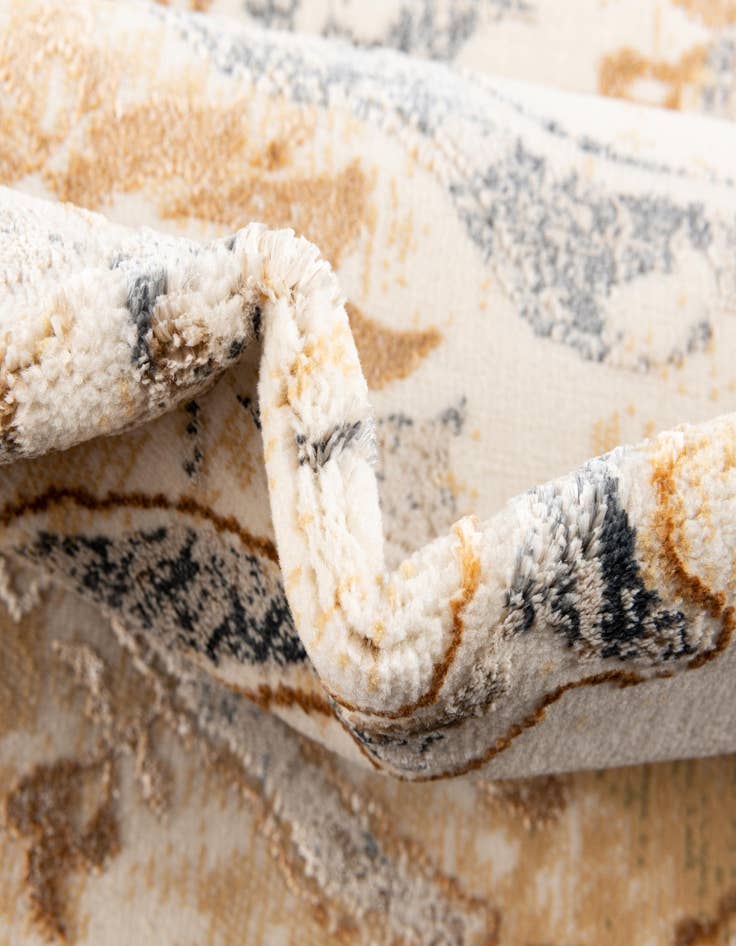 Detail image of  7' 10 x 7' 10 Highbury Square Rug