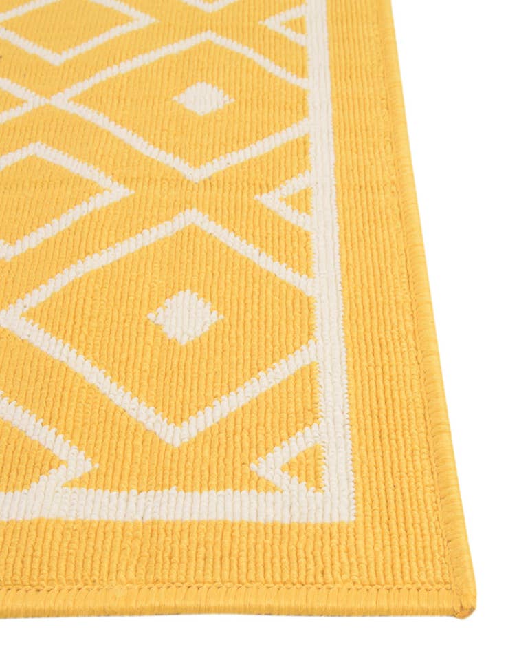 Detail image of  7' 10 x 7' 10  Washable Lattice Indoor / Outdoor Square Rug