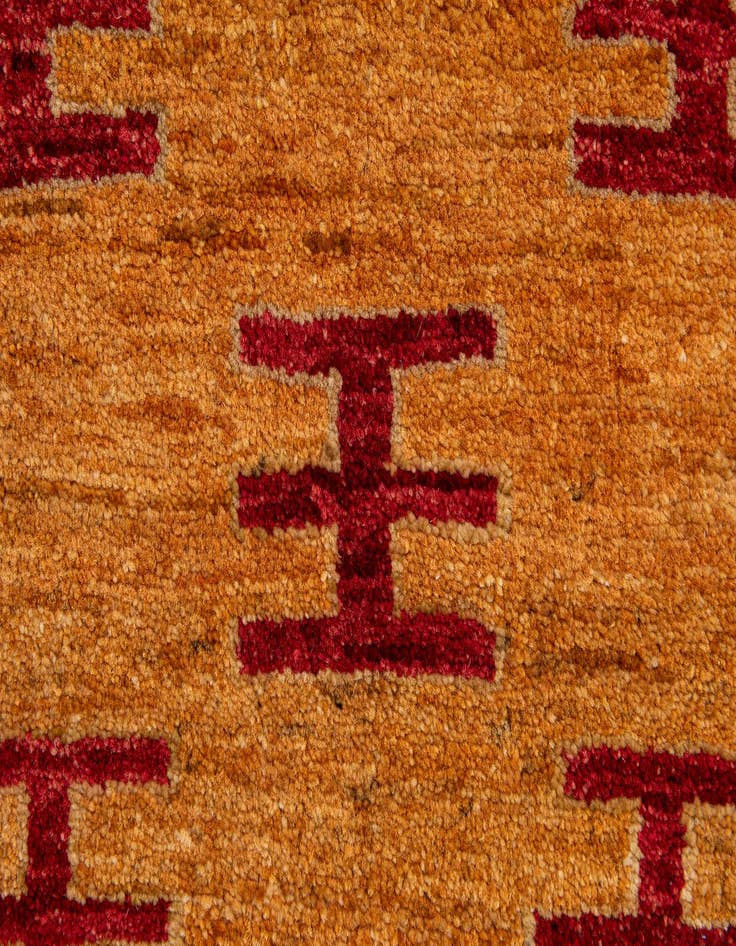 Detail image of  2' 8 x 3'  Hand Knotted Ziegler Wool Square Rug